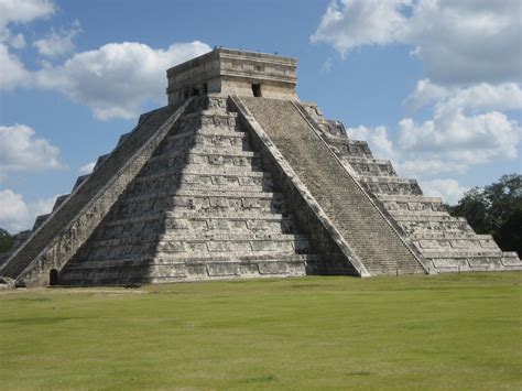  Uxmal 的古老神廟，神秘的瑪雅文明遺址！